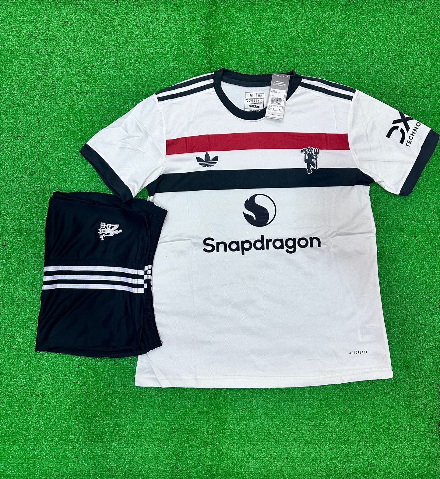 MANCHESTER UNITED KIT