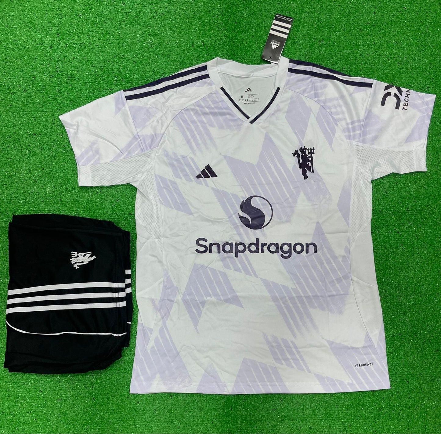 MANCHESTER UNITED KIT