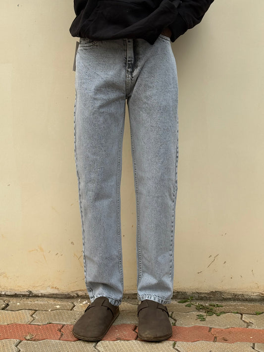 Grey Cloud Wash Semi Baggy Jeans