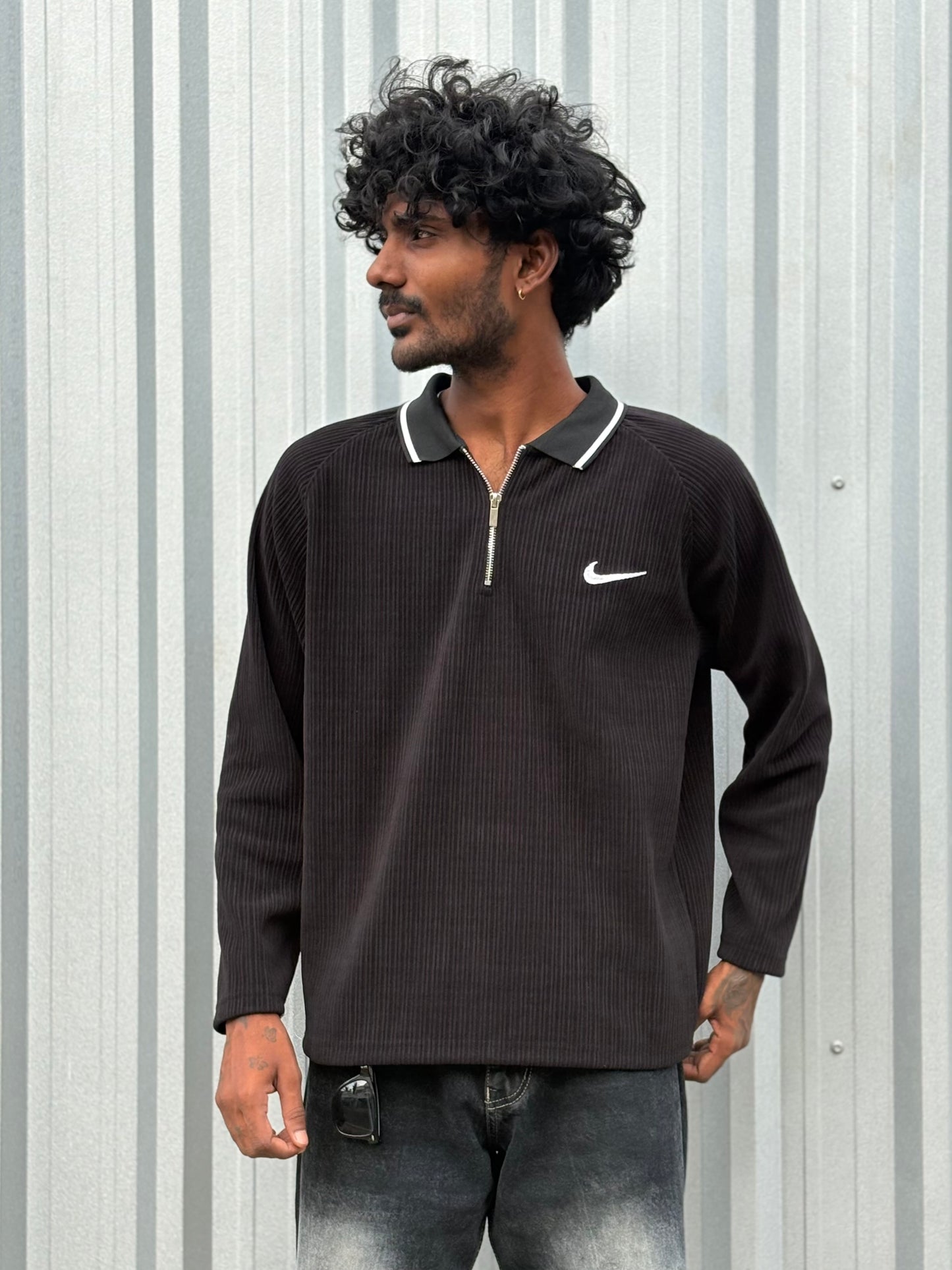 Black Zipper Sweatshirt