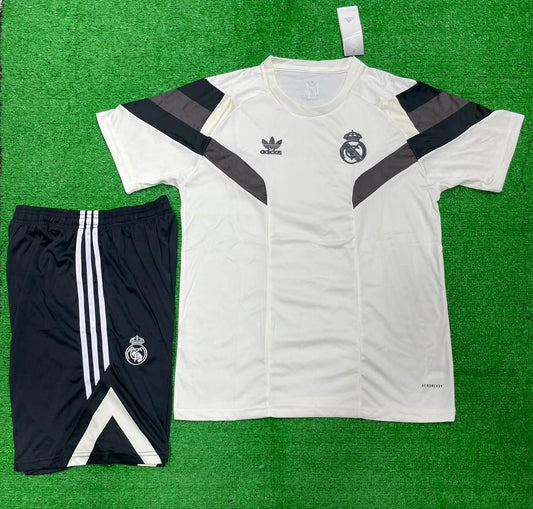 REAL MADRID KIT
