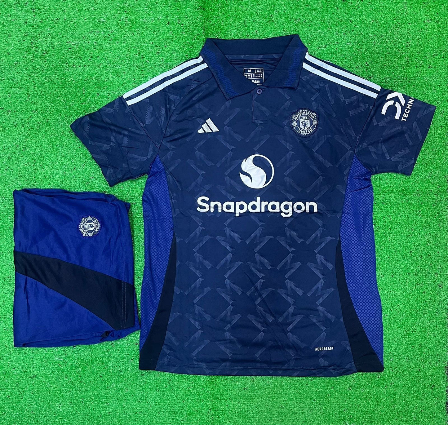 MANCHESTER UNITED KIT