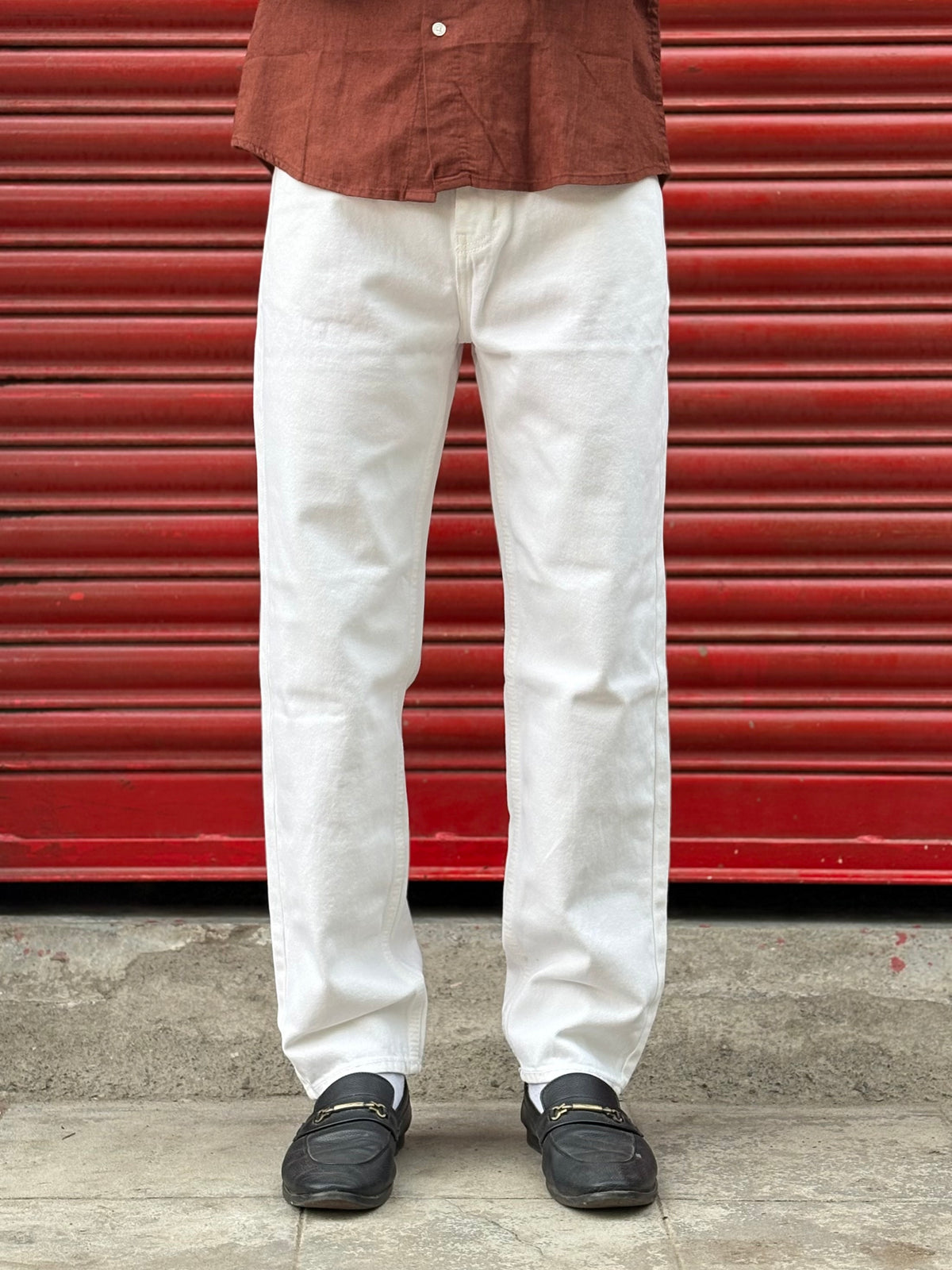 White Mom Fit Jeans