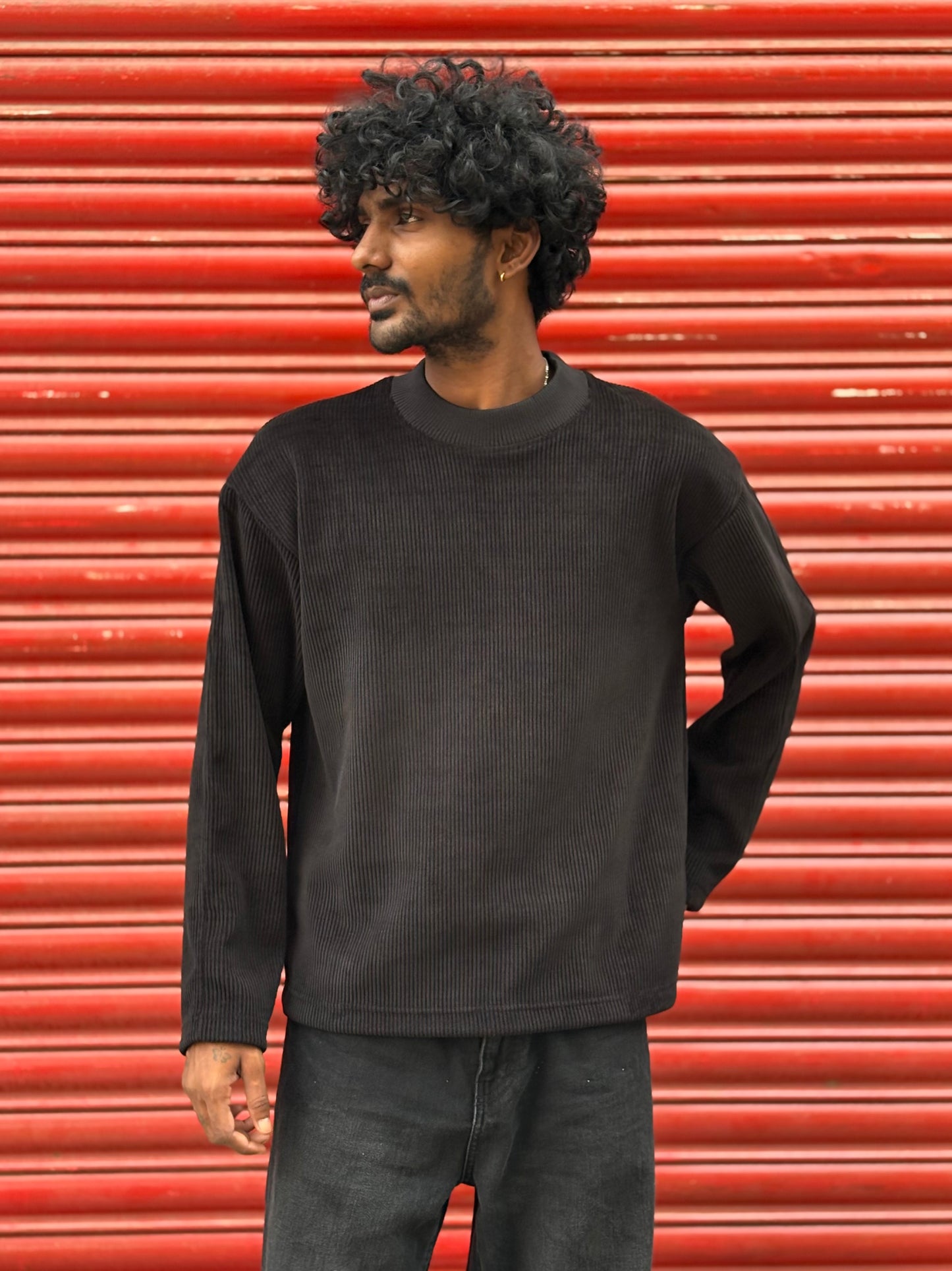 Black Ribbed Sweatshirt